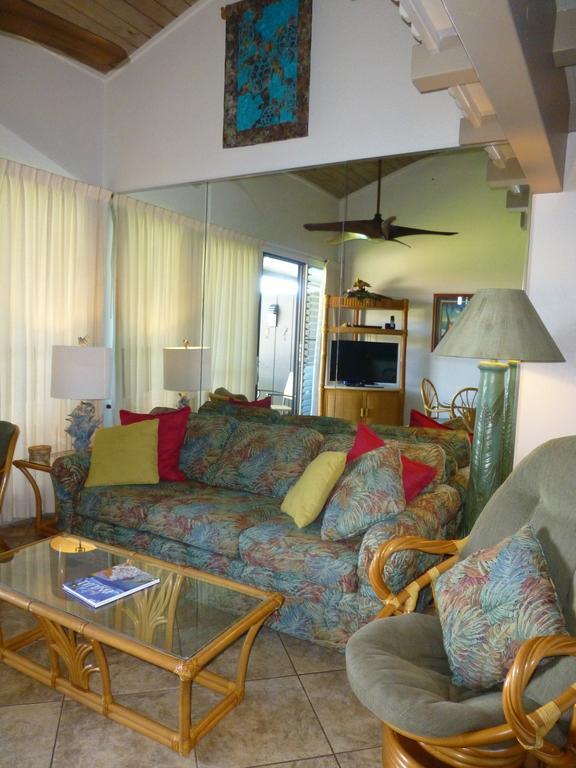 Mahina Surf 220 By Redawning Aparthotel Lahaina Exterior photo