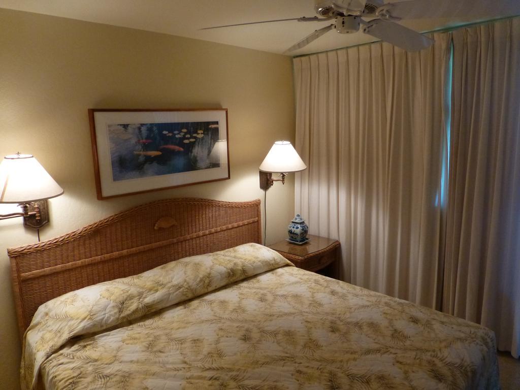 Mahina Surf 220 By Redawning Aparthotel Lahaina Exterior photo