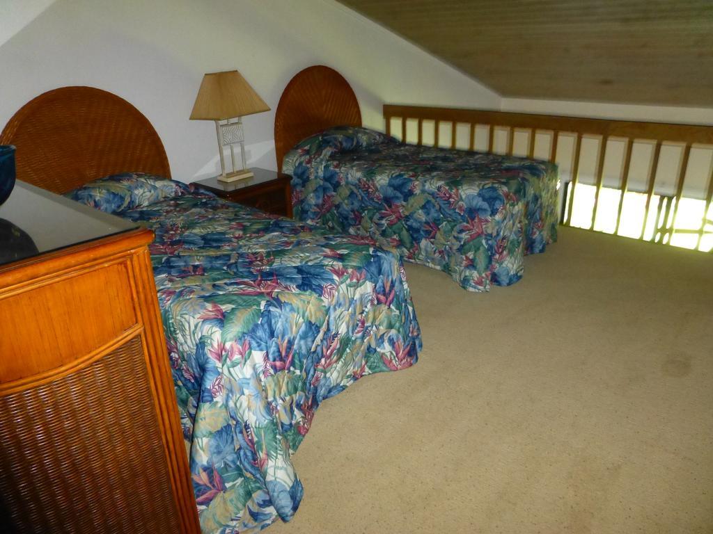 Mahina Surf 220 By Redawning Aparthotel Lahaina Exterior photo