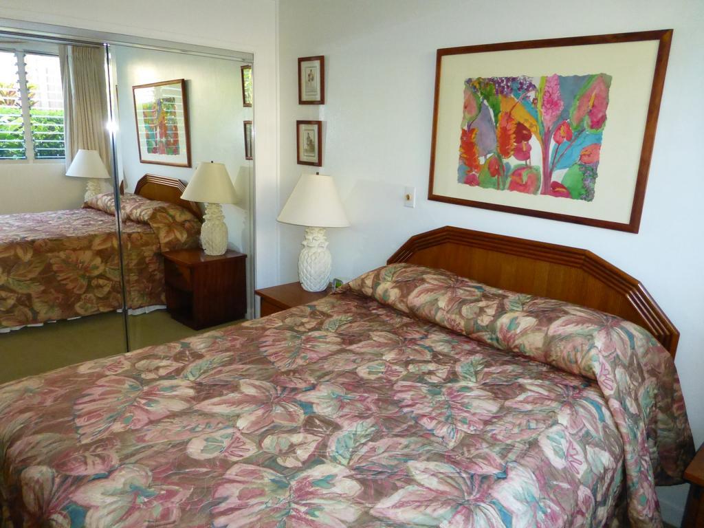 Mahina Surf 220 By Redawning Aparthotel Lahaina Exterior photo