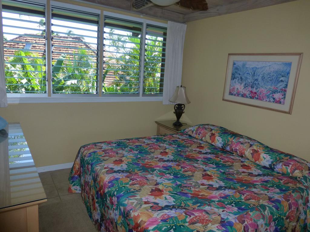 Mahina Surf 220 By Redawning Aparthotel Lahaina Exterior photo