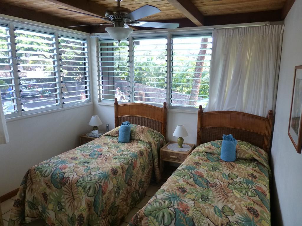 Mahina Surf 220 By Redawning Aparthotel Lahaina Exterior photo