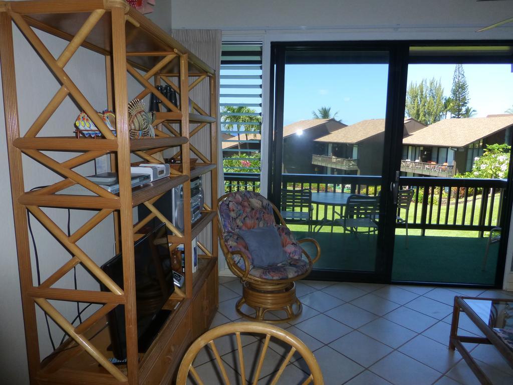 Mahina Surf 220 By Redawning Aparthotel Lahaina Exterior photo