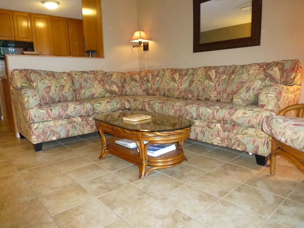Mahina Surf 220 By Redawning Aparthotel Lahaina Exterior photo